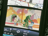 停車中には、TVや映像コンテンツをお楽しみいただけます。長距離移動や休憩時間も快適に過ごせる、便利な機能です。映像でリラックス。