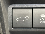 【パワーバックドア】スマートキーや運転席のボタンを押すだけでリアゲートが自動で開閉します!荷物を持っている時や、高い位置にあるバックドアを閉める際に便利な機能です♪