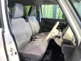 運転席シート廻りは使用感も少なく、良好な状態となっています。丁寧に使われていたことがよくわかりますね。