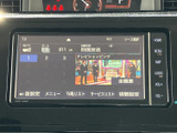 多彩なソースに対応し、車内でのエンターテイメントを豊かにします。お好みの音楽やラジオで、快適なドライブをお楽しみください。