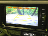 【バックカメラ】駐車時に後方がリアルタイム映像で確認できます。大型商業施設や立体駐車場での駐車時や、夜間のバック時に大活躍!運転スキルに関わらず、今や必須となった装備のひとつです!