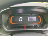 視認性の高いメーターパネル。運転に必要な情報を一目で確認できます。操作も簡単で、直感的に操作可能です。