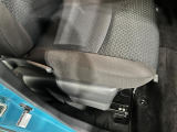 痛みの出やすい運転席シートの角、フロアマット、座面、ともに良好です