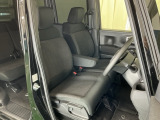 当車両は、次のお客様に気持ちよくお乗りいただくため、専門スタッフによる【徹底シートクリーニング】を施工済みです!