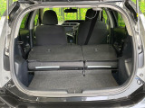 後席を格納すると、これだけの広さが!シーンに合わせたシートアレンジで、大きな荷物も積むことが出来ます♪