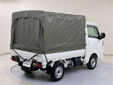 荷台幌付き車両です。荷台の荷物が雨などで濡れなくなっています。