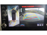 パノラミックビューモニター付きです。車両を上から見たような映像をディスプレイオーディオ画面に表示。運転席からの目視だけでは見にくい、車両周辺の状況をリアルタイムでしっかり確認できます。