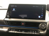 純正ナビを装備。タッチパネル式で使いやすく、お出かけもラクラクです。