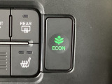 ★ECONスイッチ★ エコドライブを加速しよう!スイッチをONにすると、運転の仕方によるロスを抑え込み燃費をよくするようクルマが頑張ります(*^ー^*)燃費向上にチャレンジ♪