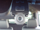 ◆【ドライブレコーダー】映像・音声などを記録する自動車用の装置です。もしもの事故の際の記録はもちろん、旅行の際の思い出としてドライブの映像を楽しむことができます。