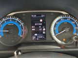 スポーティーなメーター回り、センターディスプレイにはお車の様々な情報を表示してくれます。