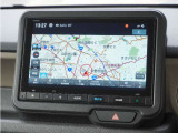 【8インチ Honda CONNECTナビ】8インチの大画面モニター。スマートフォンのような操作が可能なタッチパネルを採用し、ボタンを探すことなく直感的に操作できます。地デジ、Bluetooth対応。