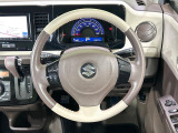 【純正革巻きステアリング】上質な革を使用することで、手にしっかり馴染みとても運転しやすいハンドルです♪