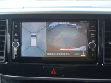 アラウンドビューモニターは車の全周囲をカメラで映しだして障害物や人を確認、周りの状況を確認しながら安全に駐車できる便利な装備になります。
