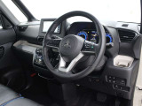 運転席廻りです。