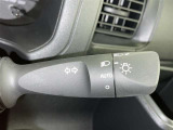 【オートライト】車外の明るさに応じて自動的にライトの点灯・消灯をしてくれます