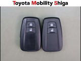 スマートキー2本付き!キーをポケットやカバンに入れておくだけでドアの施錠・開錠やエンジンスタートの操作が簡単です!