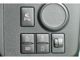 オートマチックハイビームとは、先行車や対向車のライトを認識し、ハイビームとロービームを自動で切り替える機能です。夜道の視界を確保します。詳細は販売店スタッフまでおたずねください。