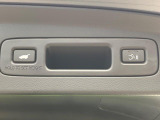 【パワーバックドア】スマートキーや運転席のボタンを押すだけでリアゲートが自動で開閉します!荷物を持っている時や、高い位置にあるバックドアを閉める際に便利な機能です♪