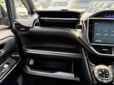 【 内装インテリア 】現車の確認はお電話で在庫のご確認の上、是非ご来店くださいませ!ご来店の難しい方は店舗スタッフがお電話やメールで詳細をお答えさせて頂きます。