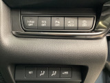 各種機能の切替スイッチは運転席パネル下に集約されています。任意で切り替え可能なため状況に合わせてお使いください。
