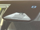 【ホンダセンシング】走行中に前方の車両等を認識し、衝突しそうな時は警報とブレーキで衝突回避と被害軽減をアシスト。より安全にドライブをお楽しみいただけます。