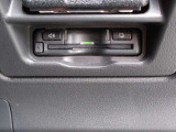 ETCももちろん搭載。いちいち料金所で停車する必要なんて当然ないです。スムーズにストレスなくドライブをお楽しみください。(※支払総額にセットアップ費用は含まれておりません。)
