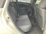 ドライバーの視界を妨げない、広々とした室内空間。快適な運転環境を実現しています。