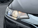 LEDヘッドライトは、点灯の瞬間から最大光量を発揮し、突然暗くなるトンネルなどでの安定感を高めます。