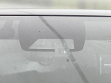 【トヨタセーフティセンス】走行中に前方の車両等を認識し、衝突しそうな時は警報とブレーキで衝突回避と被害軽減をアシスト。より安全にドライブをお楽しみいただけます。
