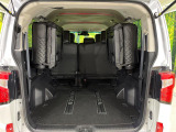 普段のお買い物や通勤、送迎等に十分な荷室スペースを確保しております。セカンドシートを倒すと、大きな荷物の積載も可能です♪