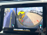 【フロント&サイド&バックカメラ】ドライバーから見にくい死角部分を映像で確認できるカメラを各所に装着。見通しがきかない場所や住宅密集地などを運転することが多い人におすすめの安心装備です。