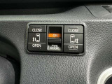両側電動スライドドアで狭い所でも乗り降り楽々です!