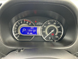 操作しやすいウインカーレバーは、安全な車線変更をサポート。直感的な操作で、スムーズな運転を可能にします。