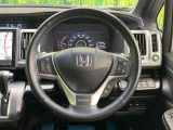 【純正革巻きステアリング】上質な革を使用することで、手にしっかり馴染みとても運転しやすいハンドルです♪