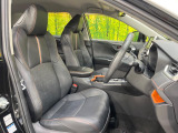 運転席シート廻りは使用感も少なく、良好な状態となっています。前オーナー様が丁寧に使っていたことがよくわかりますね。