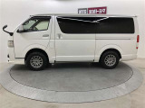 トヨタ自慢の&ldquo;まるごとクリーニング&rdquo;を施工済!ボディーはもちろん、タイヤ・ホイールまで、ピッカピカ☆♪比べてください、自信があります!)