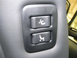 パワーシート搭載。微妙な調整が手軽にでき、最適なポジションで運転することが可能です。