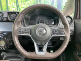 【純正革巻きステアリング】上質な革を使用することで、手にしっかり馴染みとても運転しやすいハンドルです♪