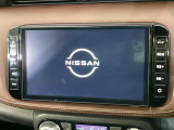 【大画面ナビ】人気の大型9インチナビを装備。存在感のある大画面はインパクト大!ナビ利用時のマップ表示は見やすく、テレビやDVDは臨場感がアップ!いつものドライブがグッと楽しくなります♪