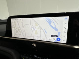 純正ナビを装備。タッチパネル式で使いやすく、お出かけもラクラクです。