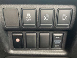両側スライドドアはオート機能付き。運転席からも開閉可能です。