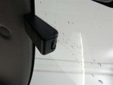 安心装備ドライブレコーダーを装備しています。自車の走行状態を常に録画しています。