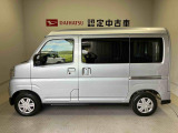 側面からの写真です。ご希望のお車が見当たらない場合は、弊社スタッフがしっかりとお客様のご要望に合ったお車をお探し致します。