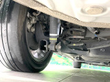 お車を安心してお乗りいただく為には、足回りの定期点検が欠かせません。サービスサポート(有償保証)では無料点検もご提供しており、安心のカーライフをお過ごしいただけるサポート体制が整っています。
