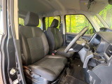 運転席シート廻りは使用感も少なく、良好な状態となっています。丁寧に使われていたことがよくわかりますね。