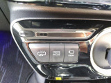 ナビ画面に表示された車両設定等のメニュー表示カットです。タッチパネルの表示状態や、周囲のセンターインパネトリムの現在の質感を合わせてご確認ください。