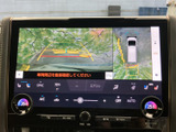 安全な駐車をサポートするバックモニター。狭い場所でも、周囲の状況を的確に把握でき、安心して駐車できます。
