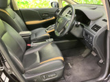 運転席からの視界は良好。ゆったりとしたシートと、操作しやすい配置で、快適なドライビングをサポートします。長距離運転も疲れにくいです。
