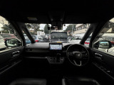 インパネ周りのお写真です。 視界が広く運転もしやすくなっております♪